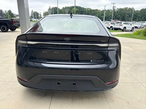 Used 2024 Toyota Prius Prime FWD image 6