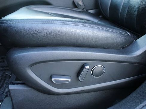 Used 2023 Lincoln Nautilus AWD w/ Premium Package image 14