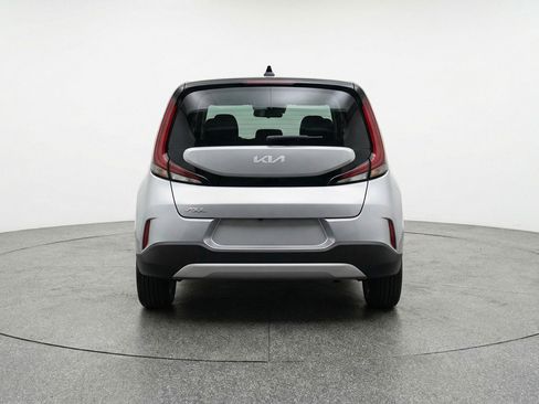 Used 2025 Kia Soul LX w/ LX Technology Package FWD image 7