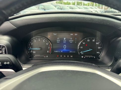 Used 2020 Ford Explorer XLT w/ Equipment Group 202A AWD/4WD image 34