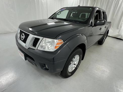 Used 2014 Nissan Frontier SV w/ SV Value Truck Package AWD/4WD image 7