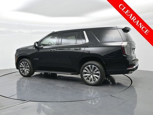 Used 2025 Chevrolet Tahoe High Country image 11