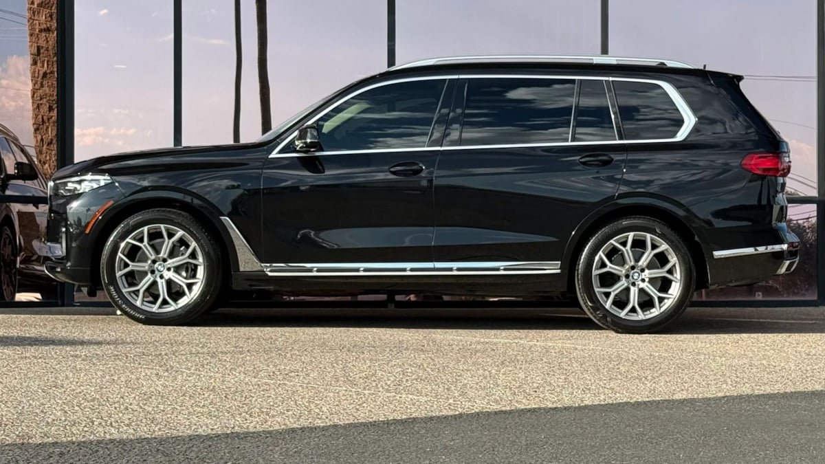 Used 2020 BMW X7 xDrive40i w/ Cold Weather Package AWD/4WD image 5