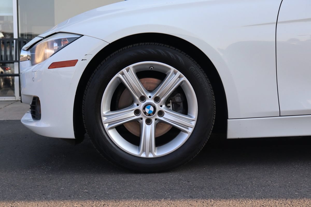 Used 2015 BMW 328i xDrive Sedan AWD/4WD image 24