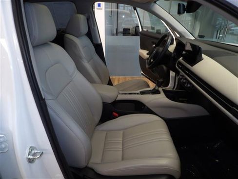 Used 2023 Honda HR-V EX-L image 14