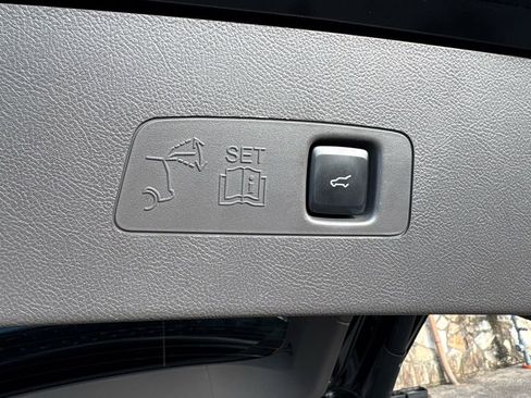 Used 2020 Lincoln Corsair Reserve w/ Equipment Group 201A image 19