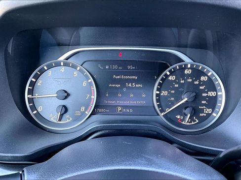 Used 2024 Nissan Titan SV w/ SV Bronze Edition Package RWD image 8