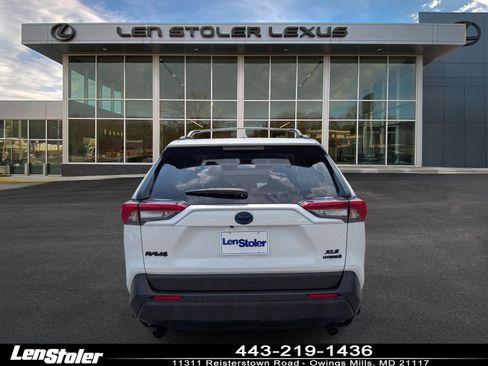 Used 2024 Toyota RAV4 XLE Premium AWD/4WD image 4