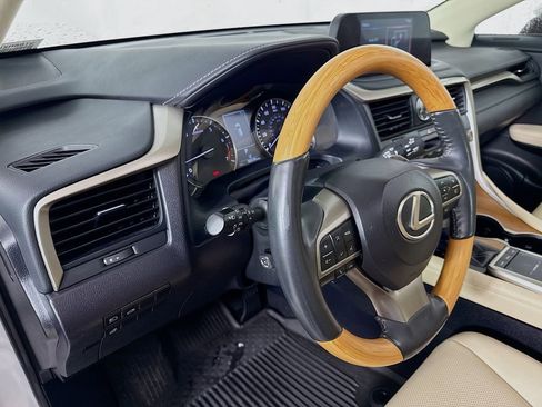 Certified 2022 Lexus RX 350 FWD w/ Premium Package image 9