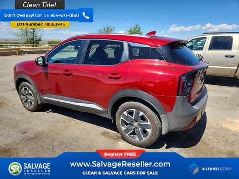 Used 2025 Nissan Kicks SV w/ SV Premium Package image 3