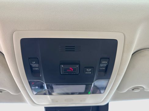 Used 2022 Lexus ES 300h w/ Premium Package FWD image 34