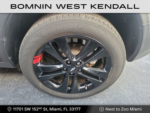 Used 2022 Chevrolet Trax LT w/ Redline Edition image 5