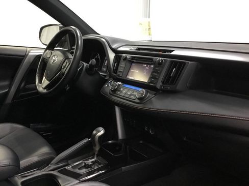 Used 2017 Toyota RAV4 SE AWD/4WD image 24