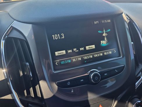 Used 2017 Chevrolet Cruze LT w/ Convenience Package image 14