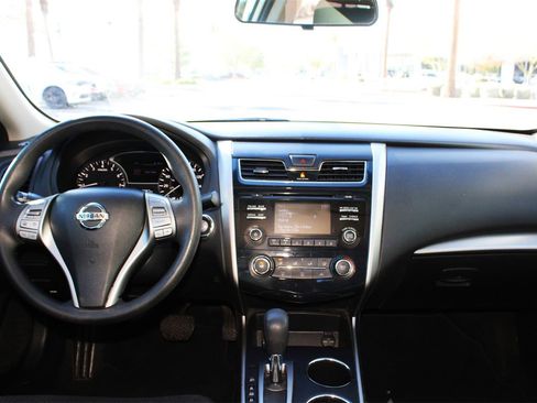 Used 2015 Nissan Altima 2.5 S w/ Special Edition Package image 12