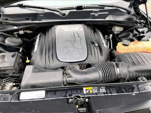 Used 2015 Dodge Challenger R/T w/ Quick Order Package 28B R/T RWD image 9