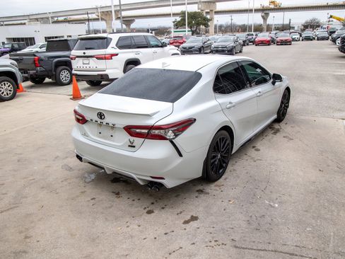 Used 2022 Toyota Camry XSE image 7