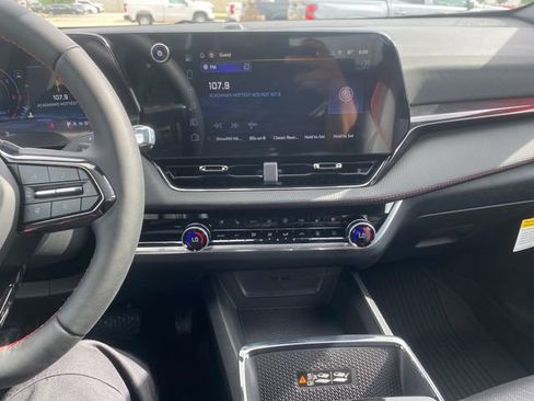 New 2026 Chevrolet Equinox RS w/ Convenience Package III FWD image 18