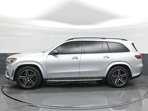 Used 2021 Mercedes-Benz GLS 580 4MATIC image 2