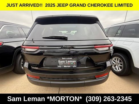 New 2025 Jeep Grand Cherokee Limited w/ Black Appearance Package image 12