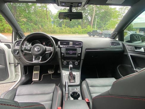 Used 2016 Volkswagen GTI SE w/ Lighting Package (SEL) FWD image 40