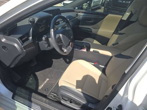 Used 2019 Lexus ES 350 w/ Premium Package FWD image 10