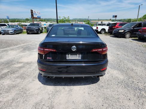 Used 2019 Volkswagen Jetta GLI image 4