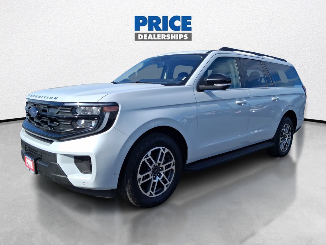 Used 2025 Ford Expedition Max Active AWD/4WD image 2