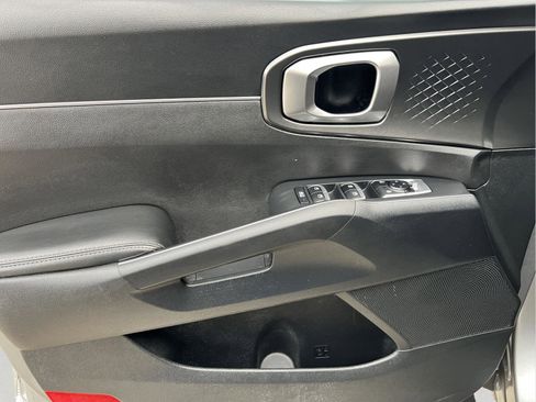 Used 2023 Kia Sorento EX image 15