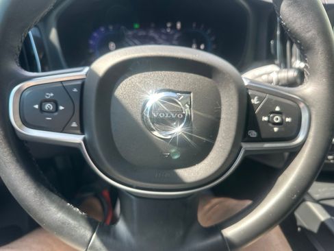 Used 2023 Volvo XC60 B5 Core w/ Climate Package AWD/4WD image 23