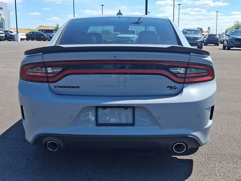Used 2022 Dodge Charger R/T w/ Plus Group RWD image 5