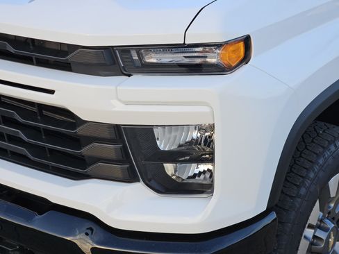 New 2026 Chevrolet Silverado 2500 Custom w/ Custom Value Package AWD/4WD image 5