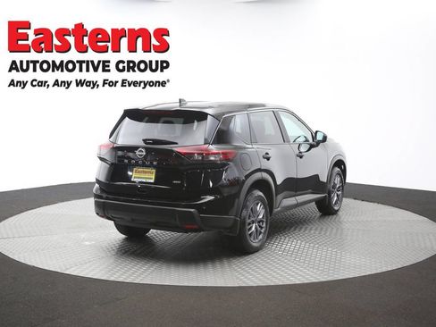 Used 2024 Nissan Rogue S AWD/4WD image 40