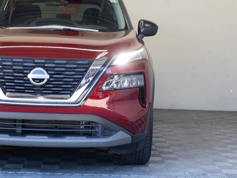 Used 2023 Nissan Rogue S image 5