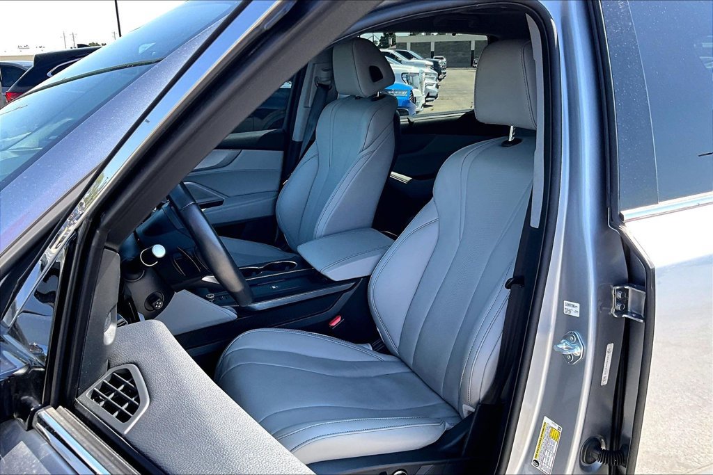Used 2025 Acura MDX w/ Technology Package FWD image 34