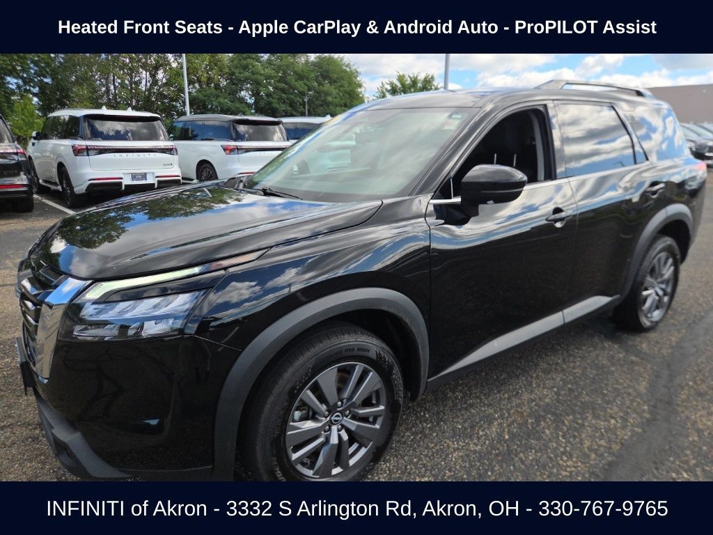 Used 2024 Nissan Pathfinder SV AWD/4WD image 3