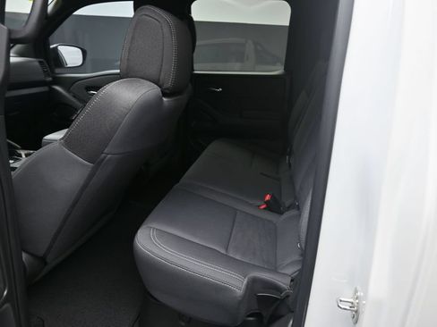 Used 2023 Nissan Frontier SV w/ Midnight Edition Package RWD image 18