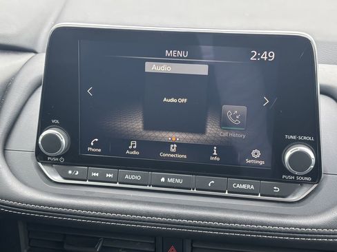 Used 2024 Nissan Rogue S image 19