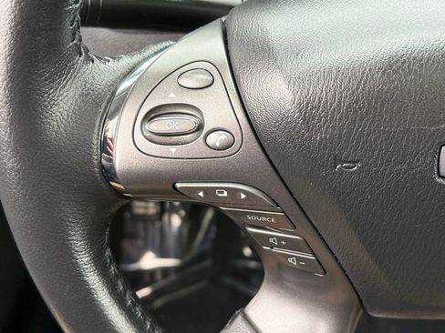 Used 2023 Nissan Murano SV image 32