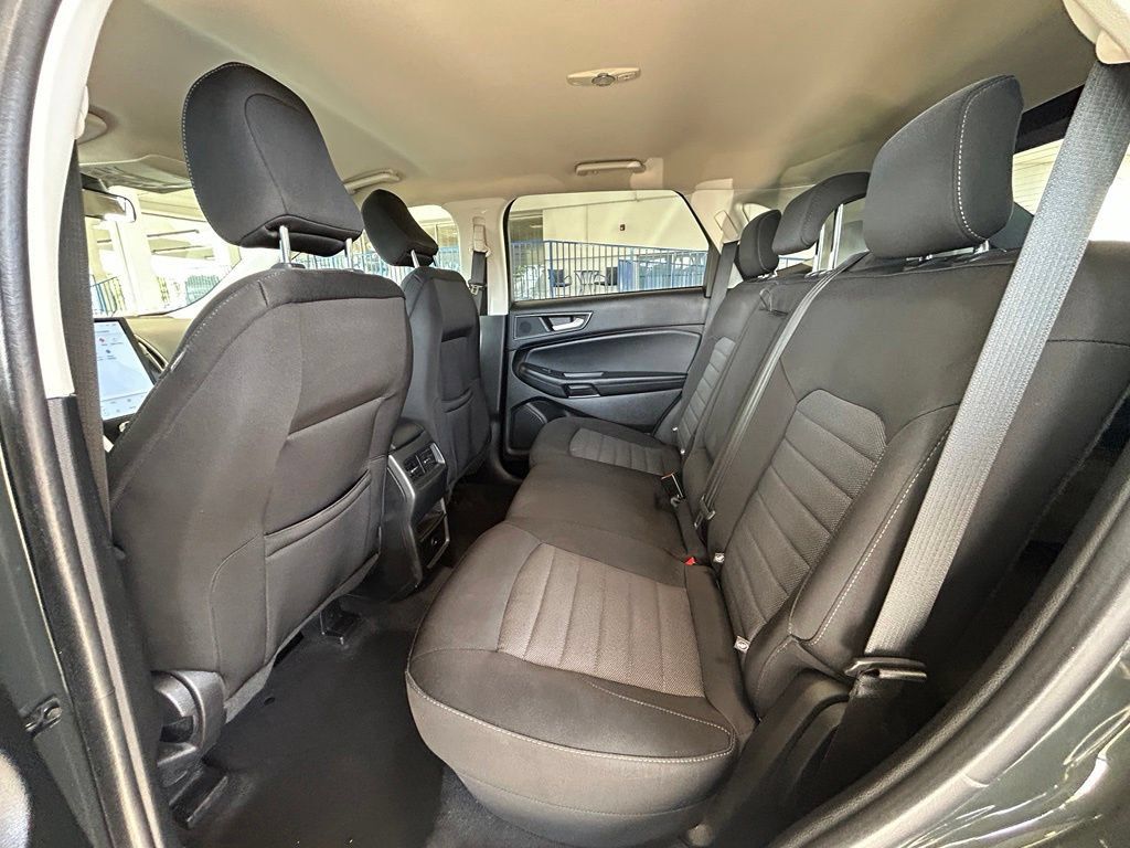 Used 2024 Ford Edge SE w/ Black Appearance Package AWD/4WD image 29