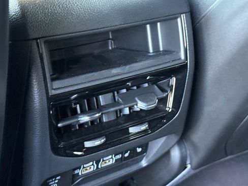 Used 2025 Jeep Grand Cherokee Overland w/ Advanced Protech Group III AWD/4WD image 13