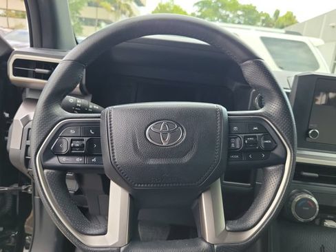 Used 2025 Toyota 4Runner SR5 AWD/4WD image 14