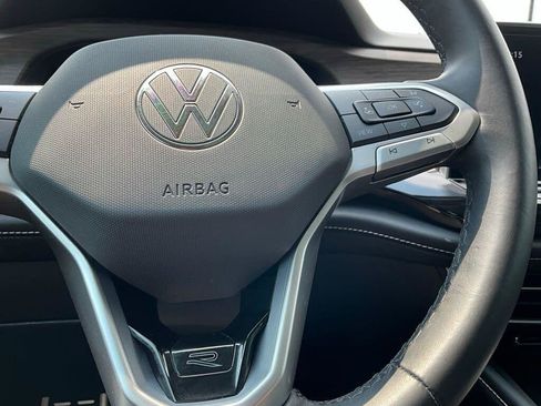 Used 2024 Volkswagen Atlas SEL Premium R-Line AWD/4WD image 25