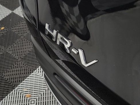 Certified 2025 Honda HR-V Sport image 9