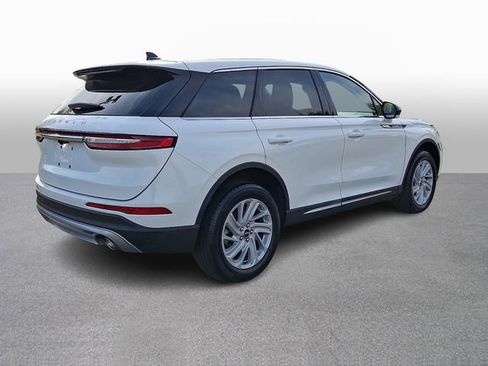 Used 2024 Lincoln Corsair AWD image 4