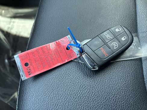 Used 2026 Jeep Compass Limited image 36