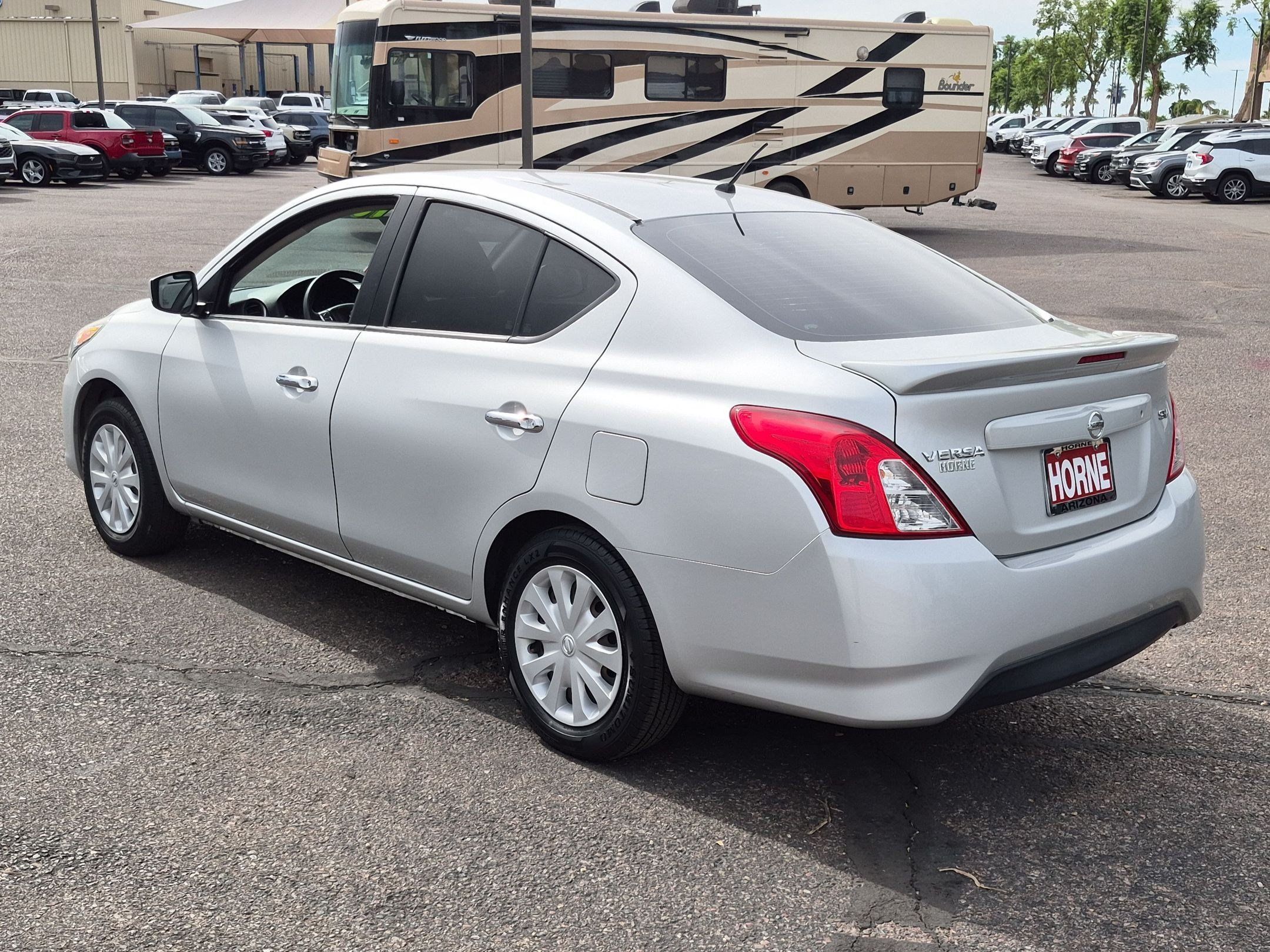 Used 2018 Nissan Versa SV FWD image 8