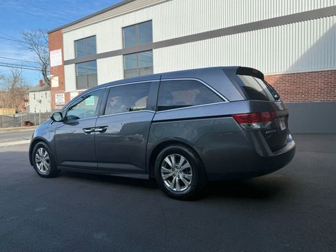Used 2016 Honda Odyssey SE image 3