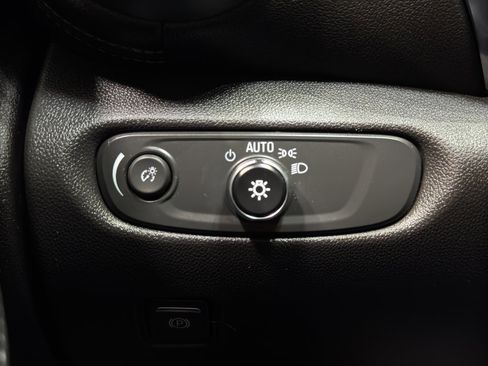 Certified 2022 Chevrolet Blazer LT w/ Sound & Technology Package image 35