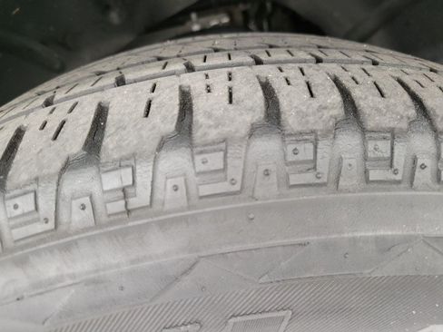 Used 2023 RAM 1500 Laramie AWD/4WD image 5